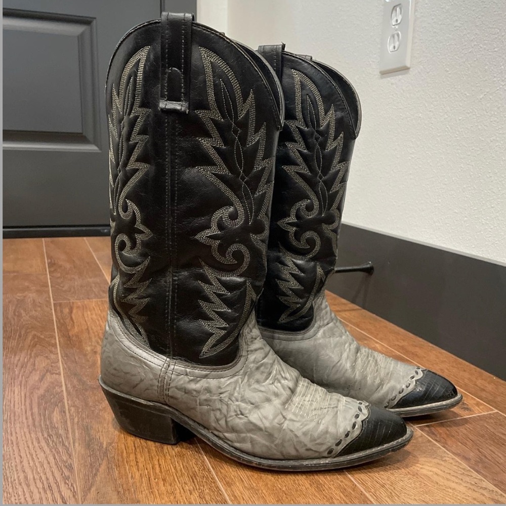 cowboy boots - black and grey